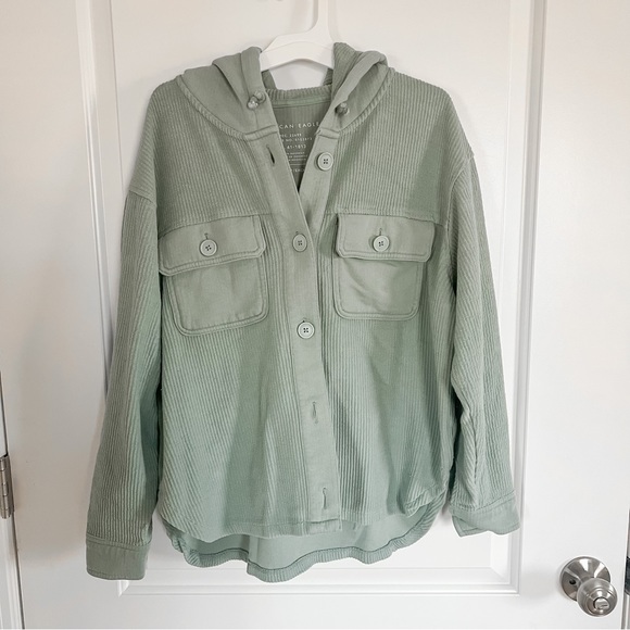 American Eagle Outfitters Jackets & Blazers - American eagle button up hooded shacket